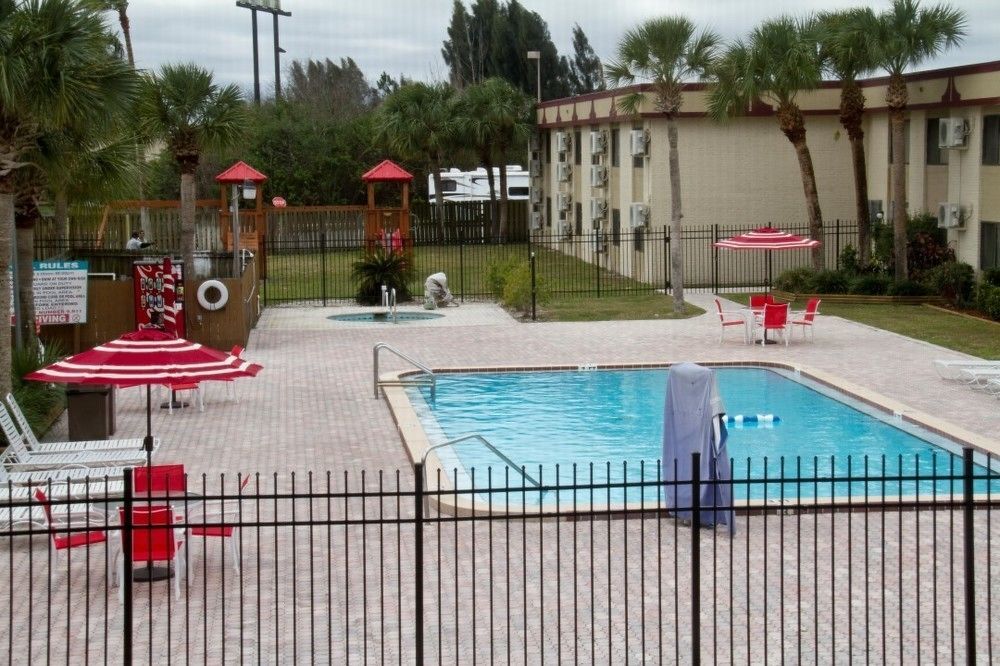 Space Coast Hotel Titusville-Kennedy Space Center Exteriör bild