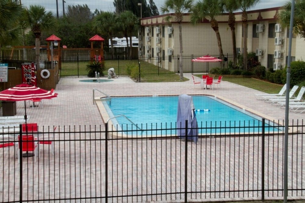 Space Coast Hotel Titusville-Kennedy Space Center Exteriör bild
