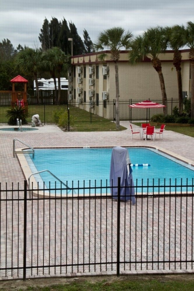 Space Coast Hotel Titusville-Kennedy Space Center Exteriör bild